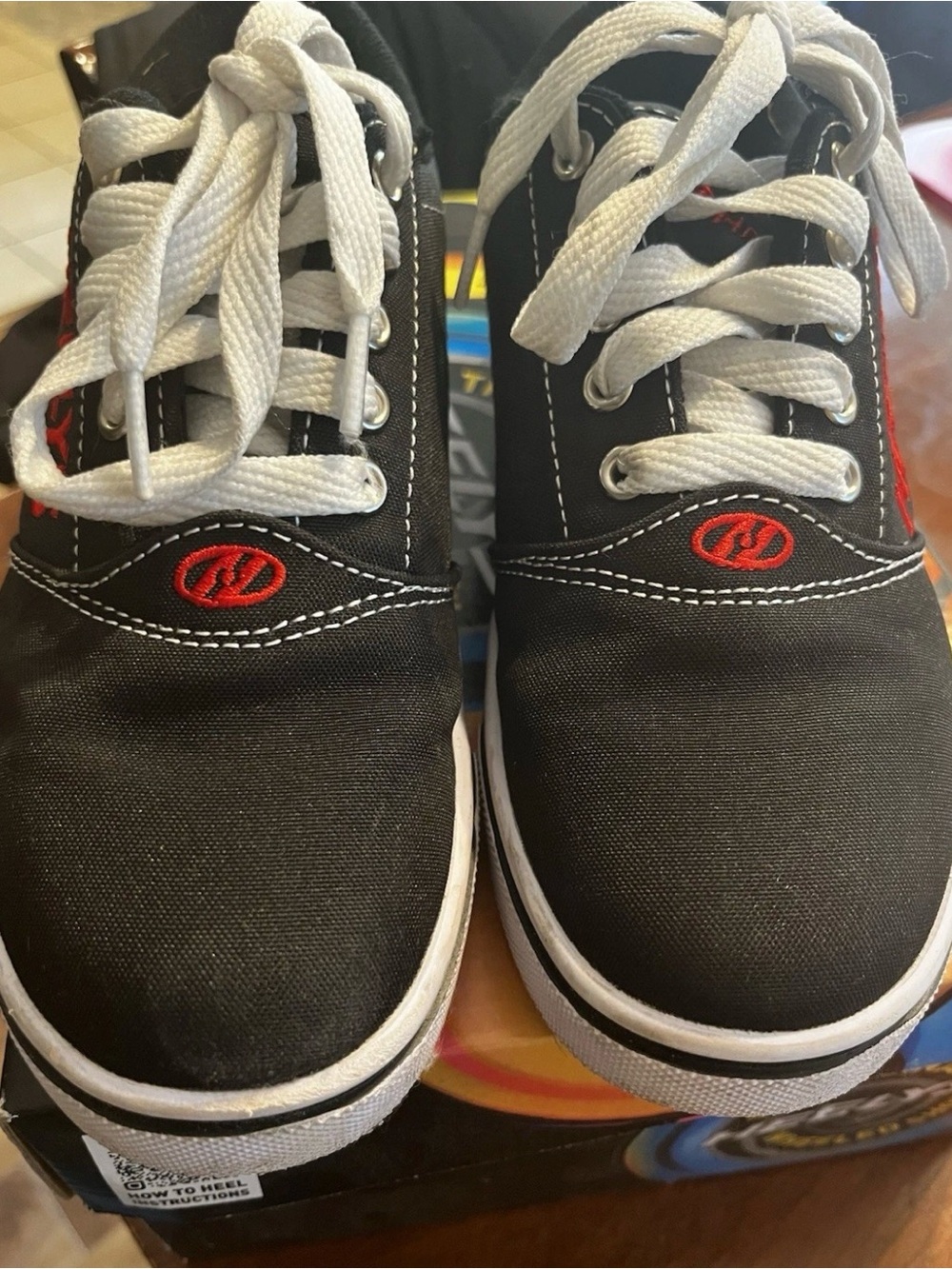 Heelys Kids Black Sneakers - Size 3 - Picture 2 of 11